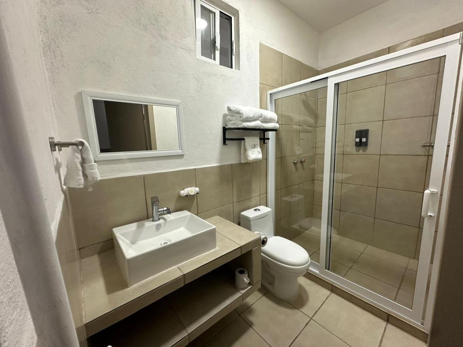 Hotel Plaza Centenario Juan Aldama المظهر الخارجي الصورة