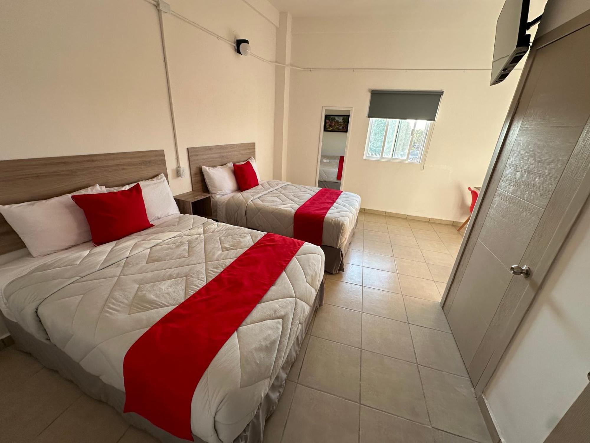 Hotel Plaza Centenario Juan Aldama المظهر الخارجي الصورة